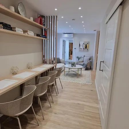 Sun & Palms - Luxurious 2 Bedroom With A Great Pool Area *