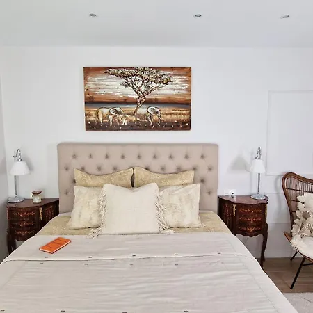 Sun & Palms - Luxurious 2 Bedroom With A Great Pool Area Apartment *