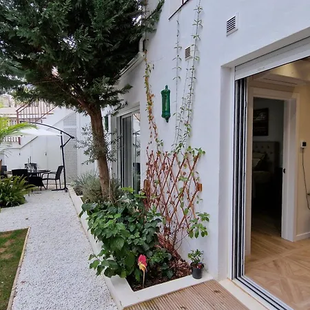Sun & Palms - Luxurious 2 Bedroom With A Great Pool Area *